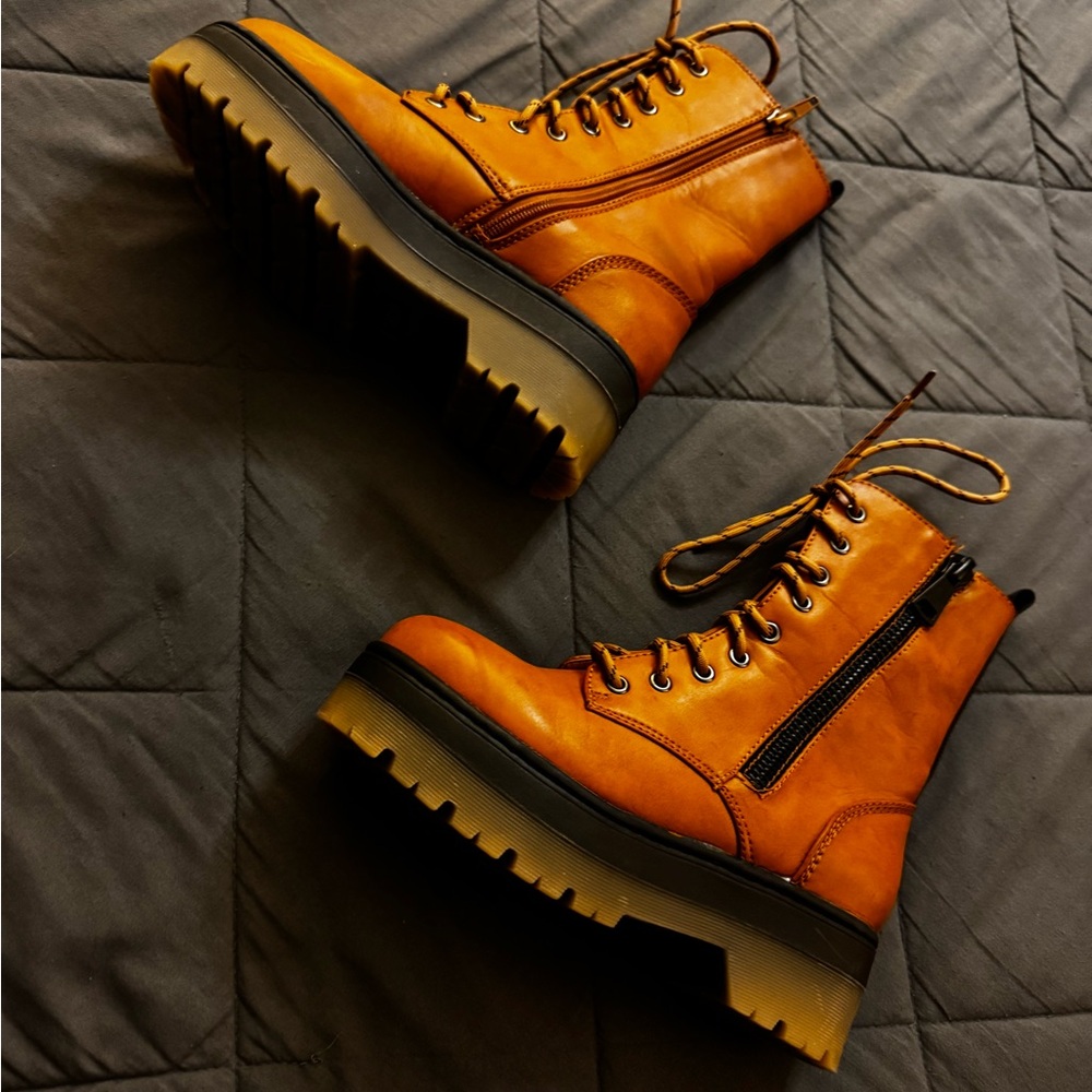 MIA Tan Lace-Up Combat Boots BRAND NEW - Picture 4 of 11